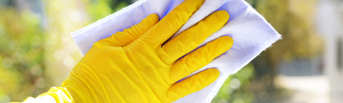 Pulire vetri e pavimenti con ammoniaca? Meglio i detergenti Bensos rispettosi dell’ambiente